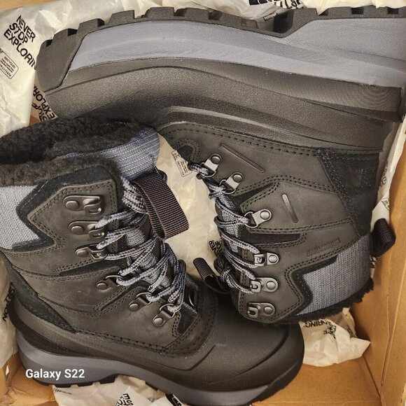 The North Face Women’s Chilkat V 400 Waterproof Boots. NIB. Size 5 - Picture 12 of 13